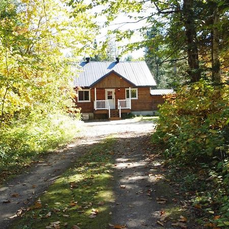 Chalet Riviere - Bord De Riviere - Romantique Сен-Алексис-де-Мон Екстериор снимка